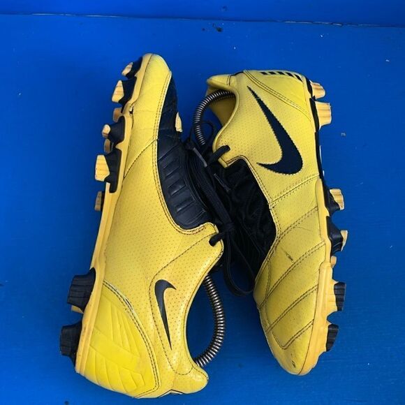 Nike Total90 Laser II 2 FG US7.5 Yellow 354745 702 Total 90 Iniesta LTD Elite main image 5